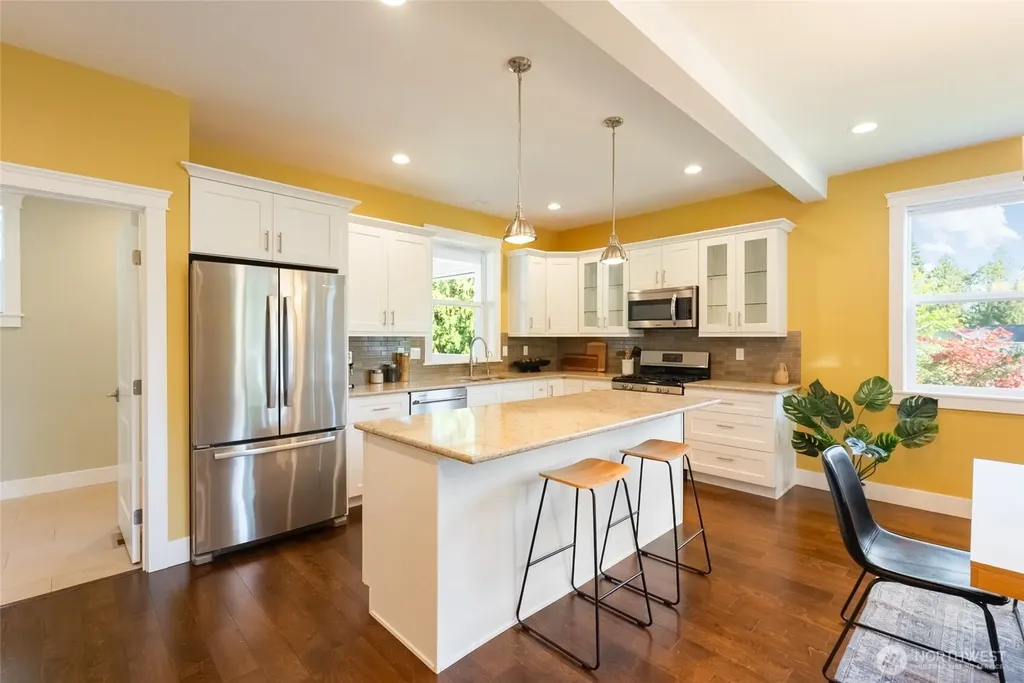 4372 Lakeview Court Bellingham WA 98229