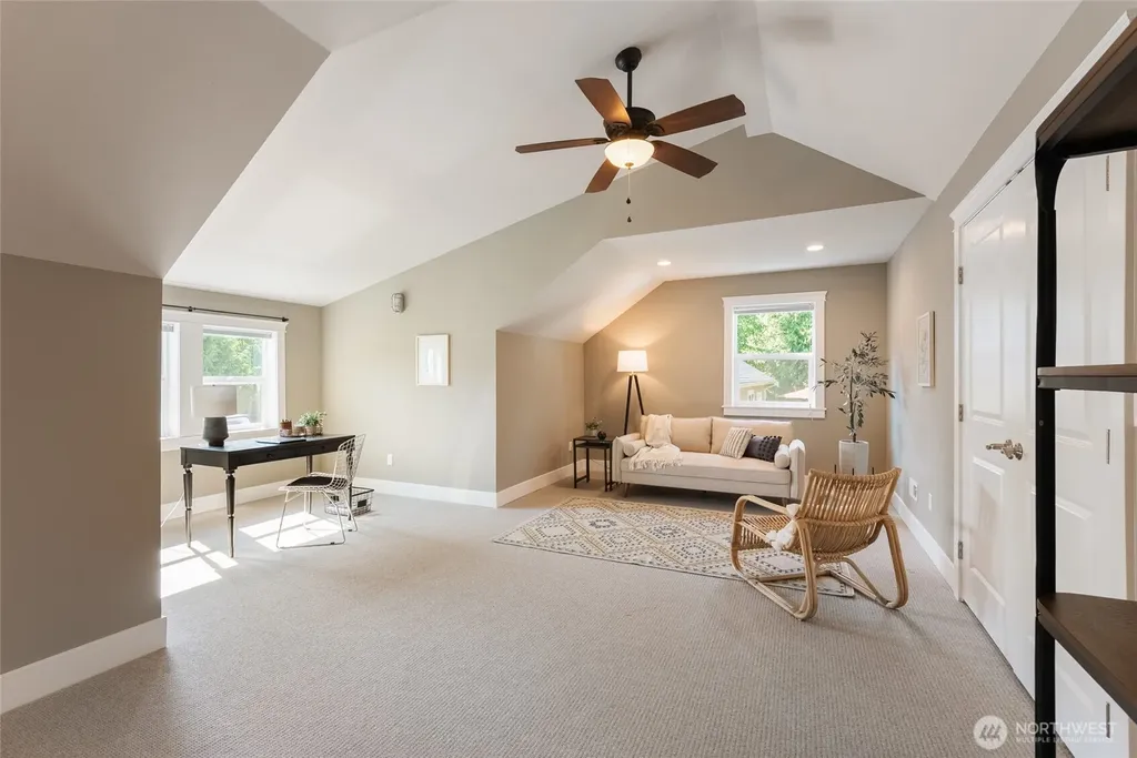 4372 Lakeview Court Bellingham WA 98229