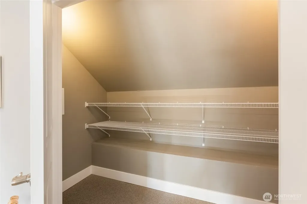 4372 Lakeview Court Bellingham WA 98229