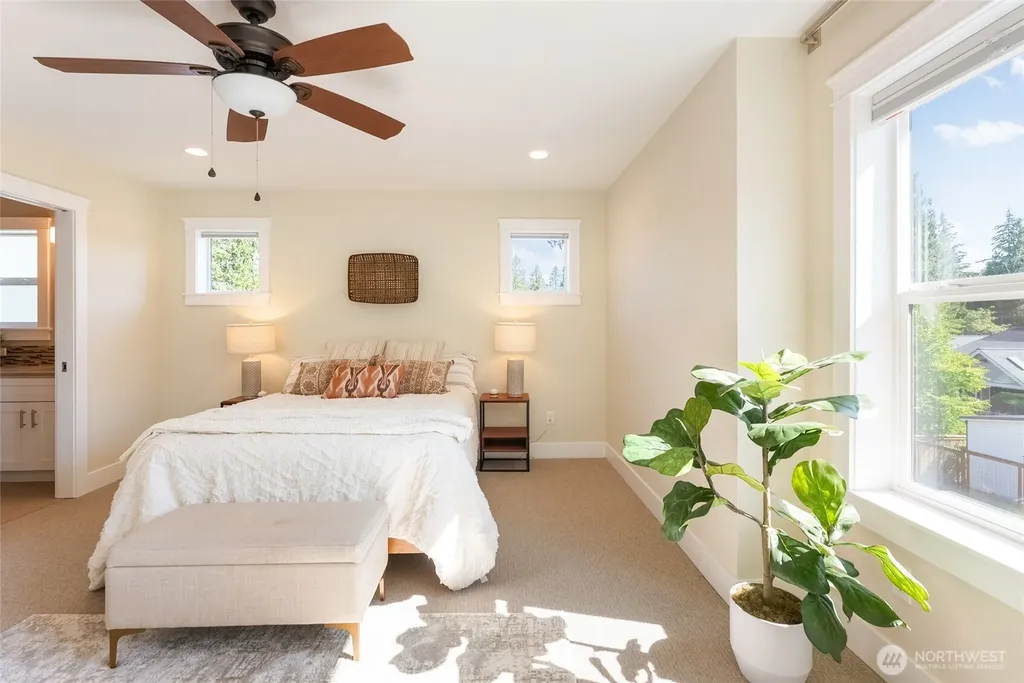 4372 Lakeview Court Bellingham WA 98229