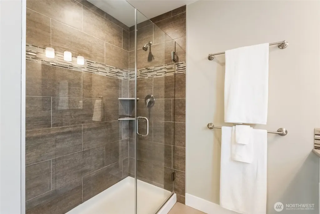 4372 Lakeview Court Bellingham WA 98229
