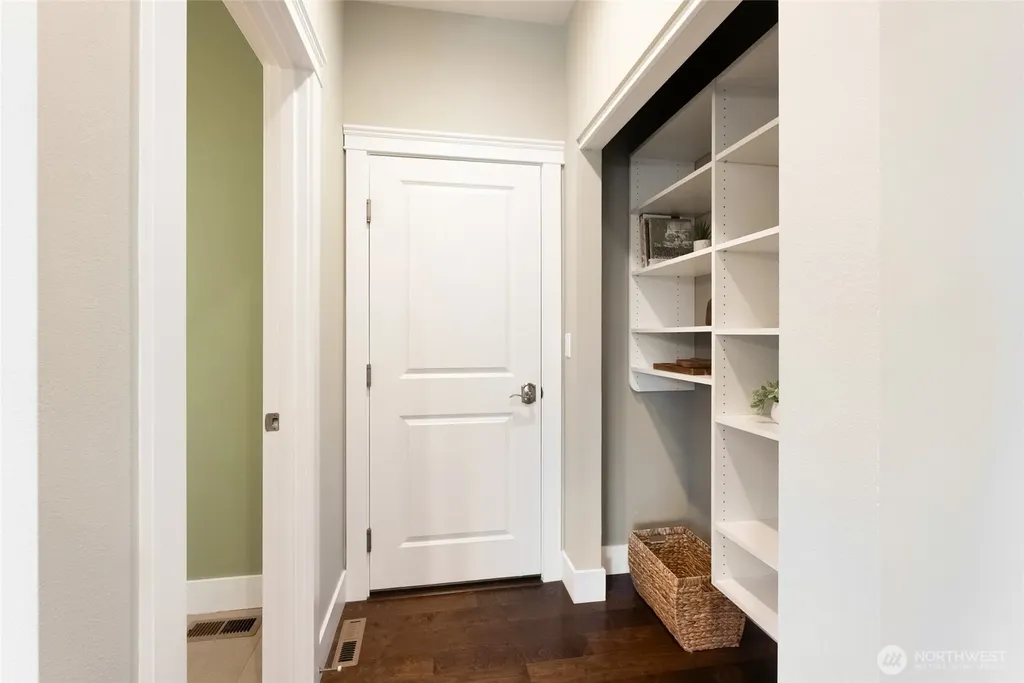 4372 Lakeview Court Bellingham WA 98229