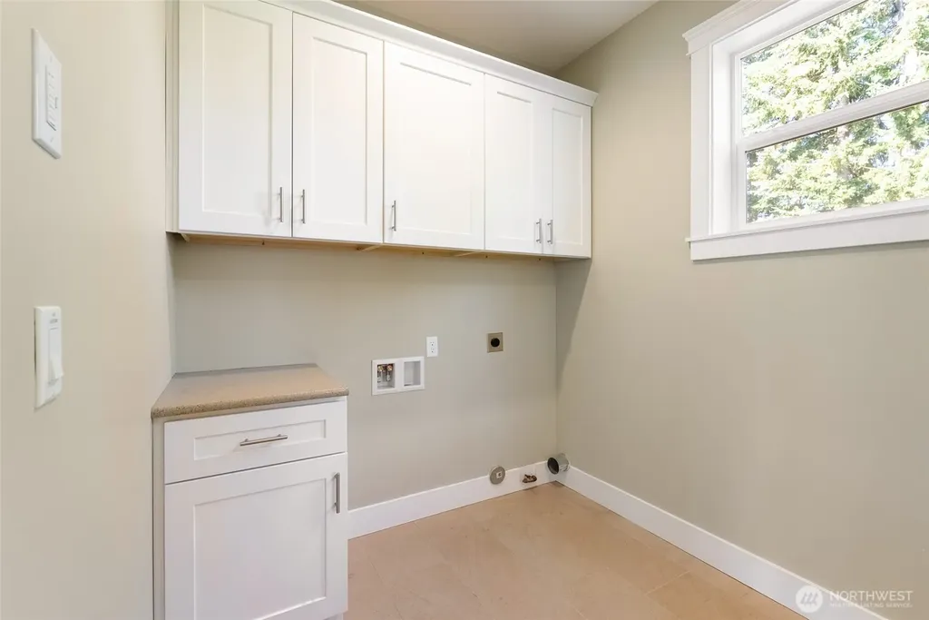 4372 Lakeview Court Bellingham WA 98229