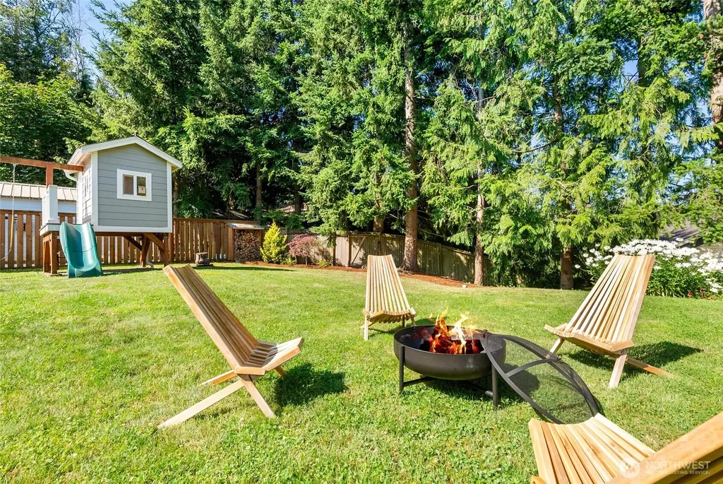 4372 Lakeview Court Bellingham WA 98229