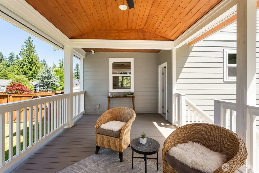 4372 Lakeview Court Bellingham WA 98229