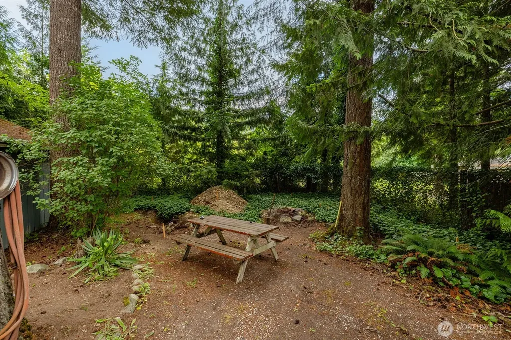 6254 Bellwood Drive Maple Falls WA 98266