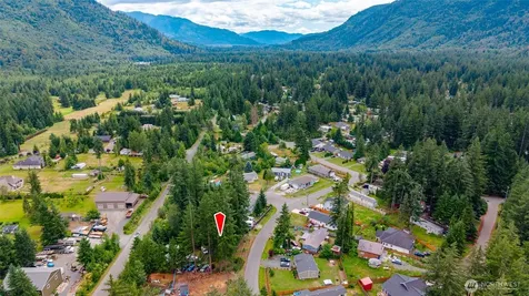 6254 Bellwood Drive Maple Falls WA 98266