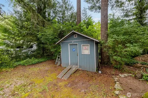 6254 Bellwood Drive Maple Falls WA 98266