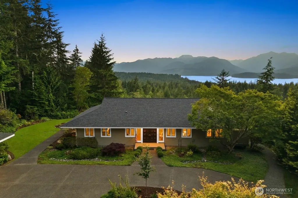 14752 & 14782 NW Seaview Drive Seabeck WA 98380
