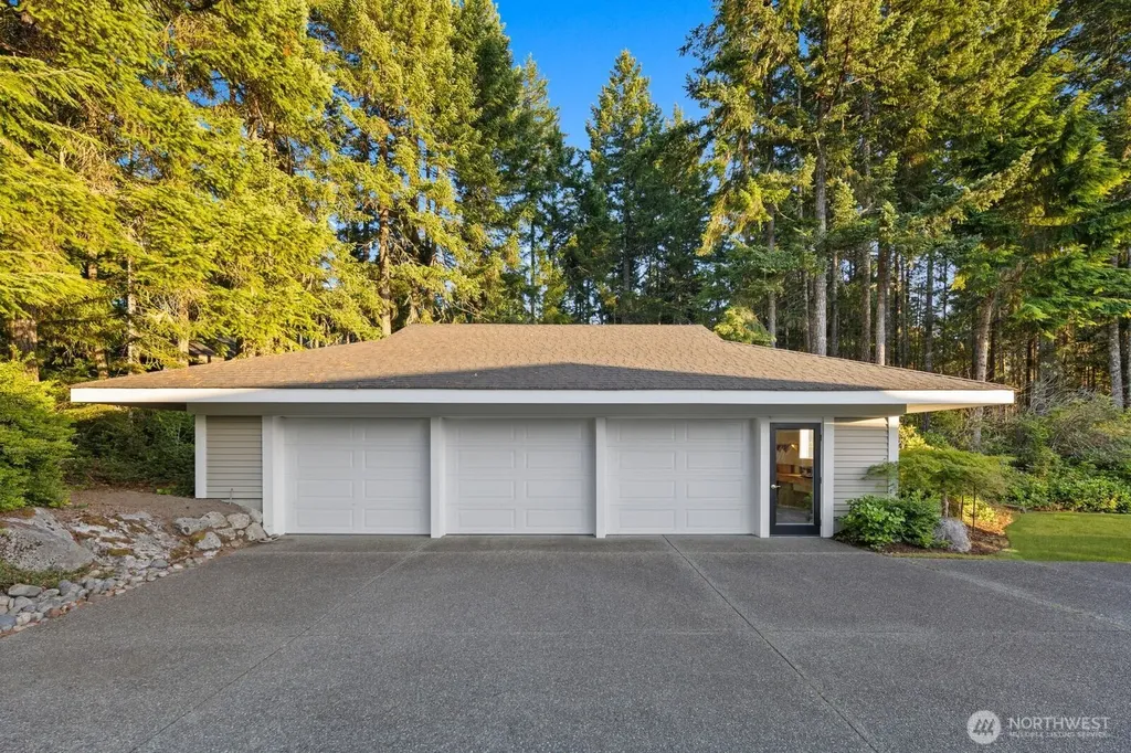 14752 & 14782 NW Seaview Drive Seabeck WA 98380