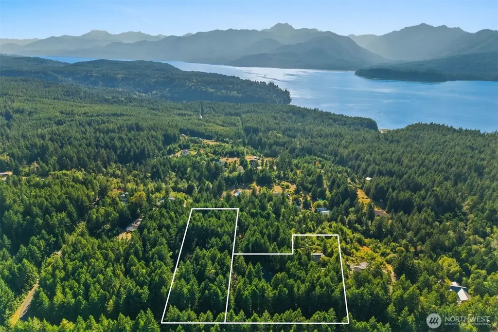 14752 & 14782 NW Seaview Drive Seabeck WA 98380