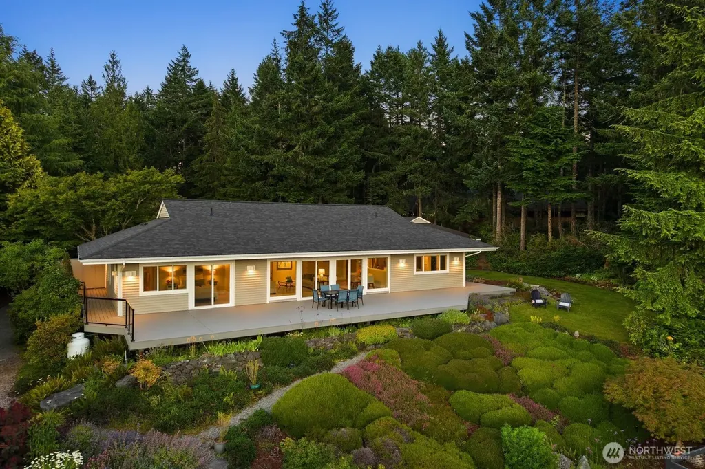 14752 & 14782 NW Seaview Drive Seabeck WA 98380