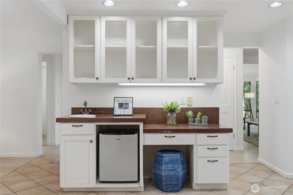 21926 SE 37th Street Sammamish WA 98075