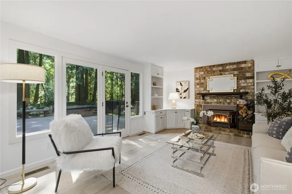 21926 SE 37th Street Sammamish WA 98075
