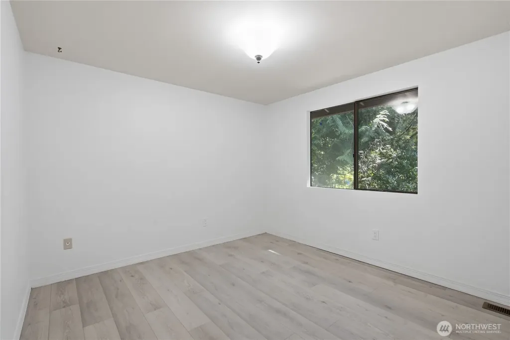 21926 SE 37th Street Sammamish WA 98075