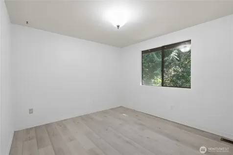 21926 SE 37th Street Sammamish WA 98075