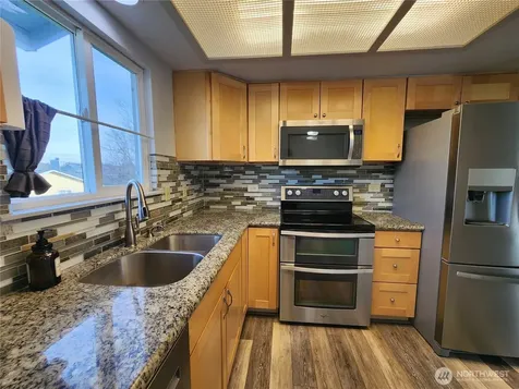27361 Village Place NW Stanwood WA 98292