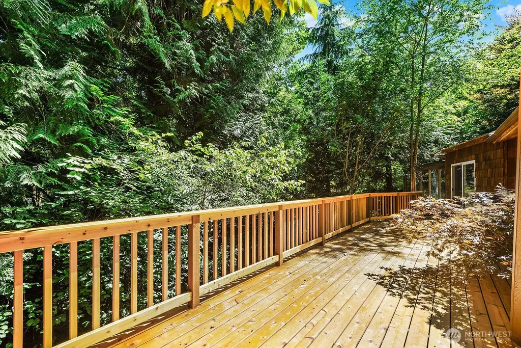 16524 35th Avenue NE Lake Forest Park WA 98155