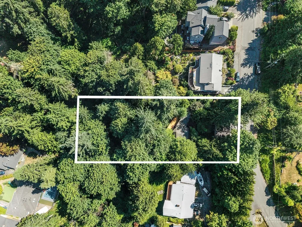 16524 35th Avenue NE Lake Forest Park WA 98155
