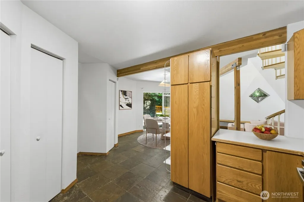 16524 35th Avenue NE Lake Forest Park WA 98155
