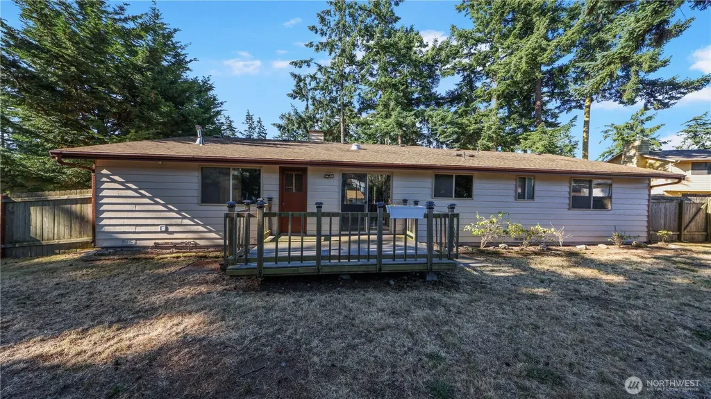 368 NW Columbia Drive Oak Harbor WA 98277