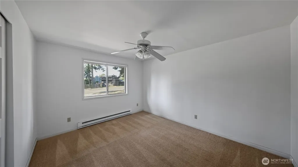 368 NW Columbia Drive Oak Harbor WA 98277
