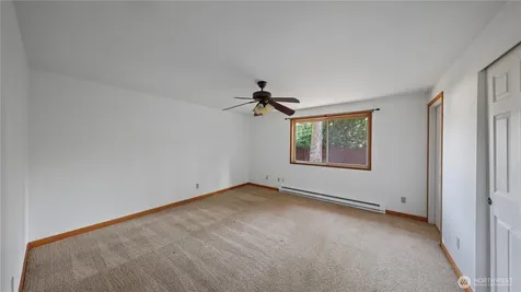 368 NW Columbia Drive Oak Harbor WA 98277