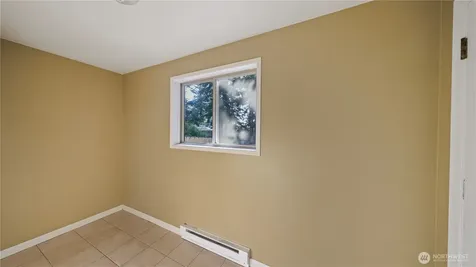 368 NW Columbia Drive Oak Harbor WA 98277