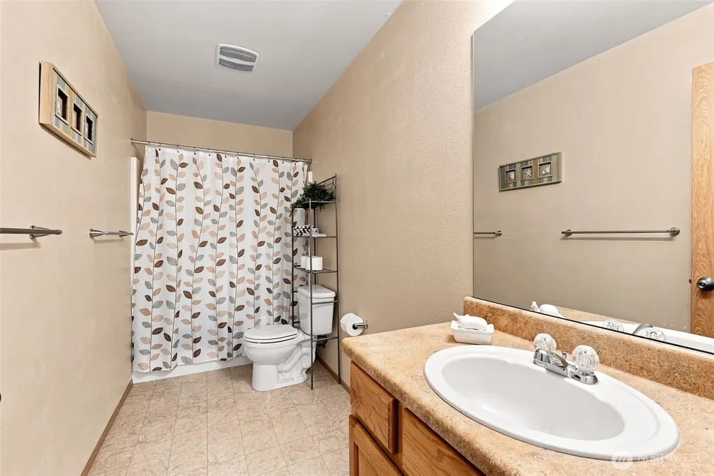 3086 Walker Road Dupont WA 98327