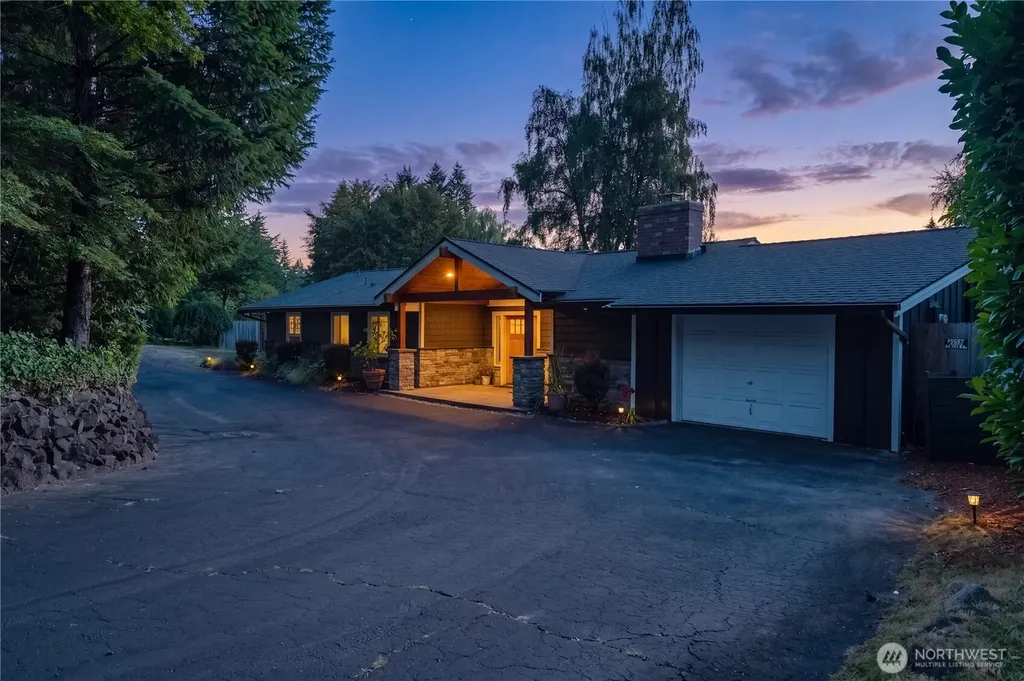 8520 David Day Drive NW Gig Harbor WA 98332
