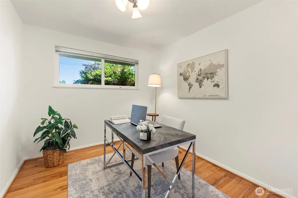 6831 37th Avenue NE Seattle WA 98115