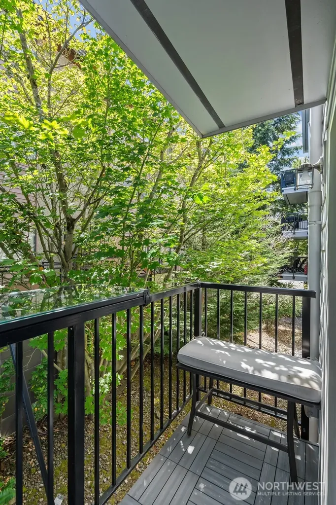 5912 California Avenue SW Seattle WA 98136