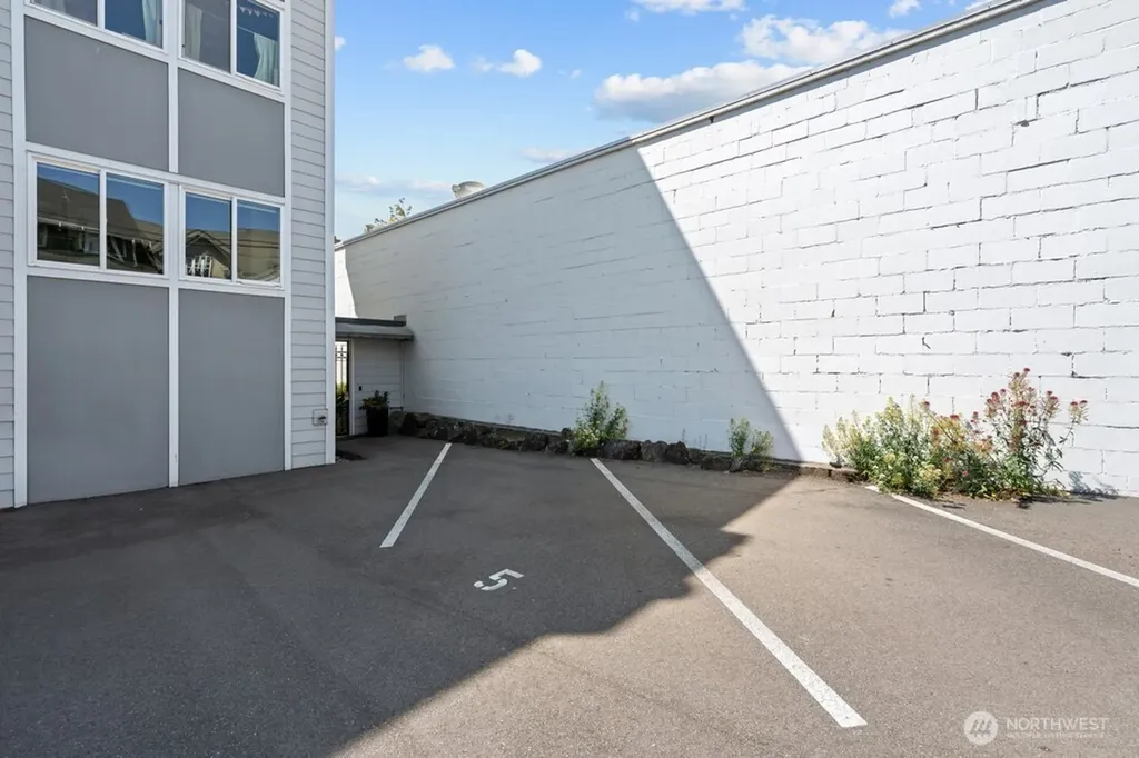 5912 California Avenue SW Seattle WA 98136