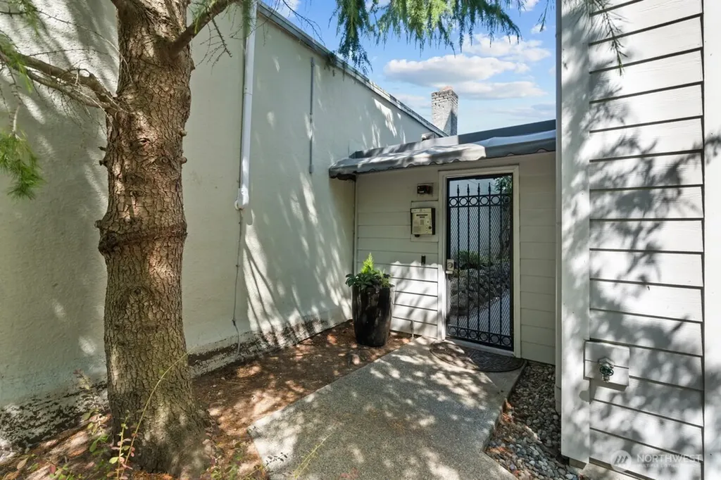 5912 California Avenue SW Seattle WA 98136
