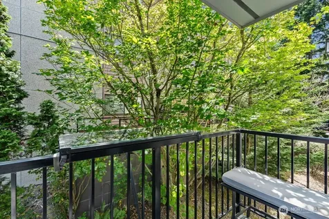 5912 California Avenue SW Seattle WA 98136