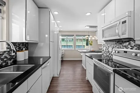 5912 California Avenue SW Seattle WA 98136