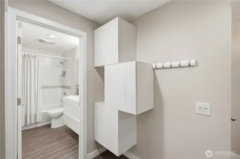 5912 California Avenue SW Seattle WA 98136