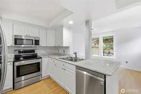 4181 244th Place SE Sammamish WA 98029