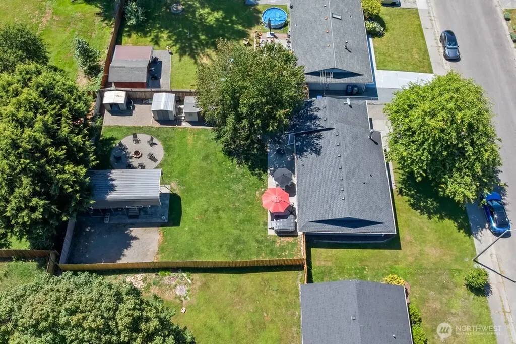 733 2nd Avenue NE Pacific WA 98047