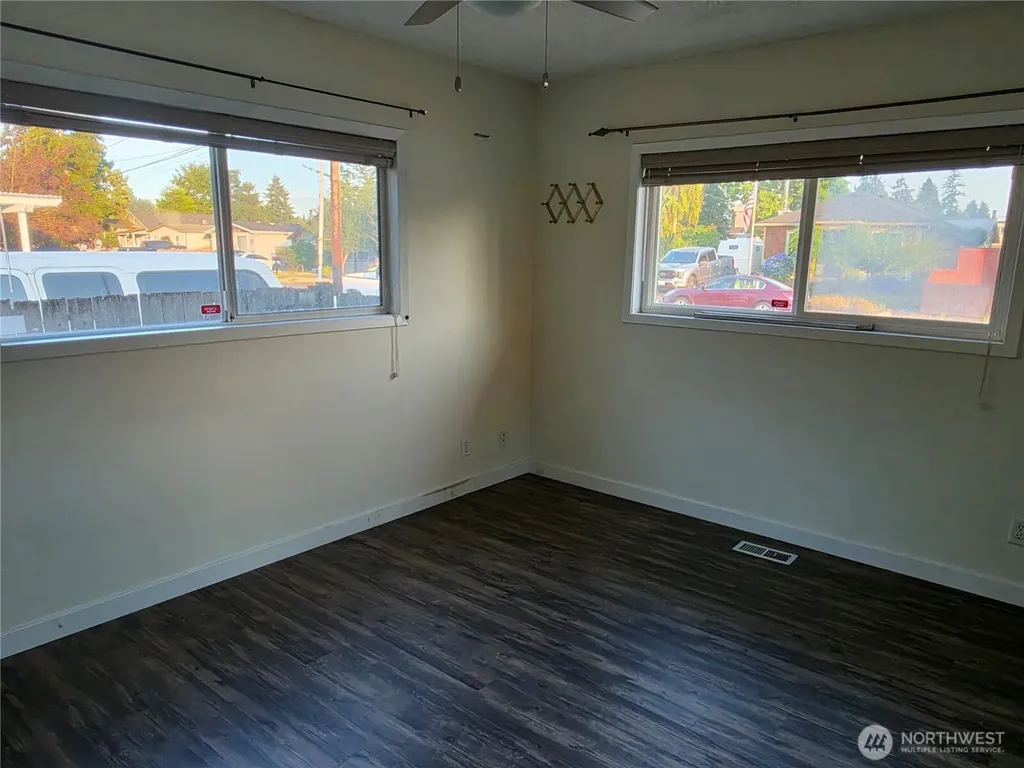 225 14th Street SE Auburn WA 98002