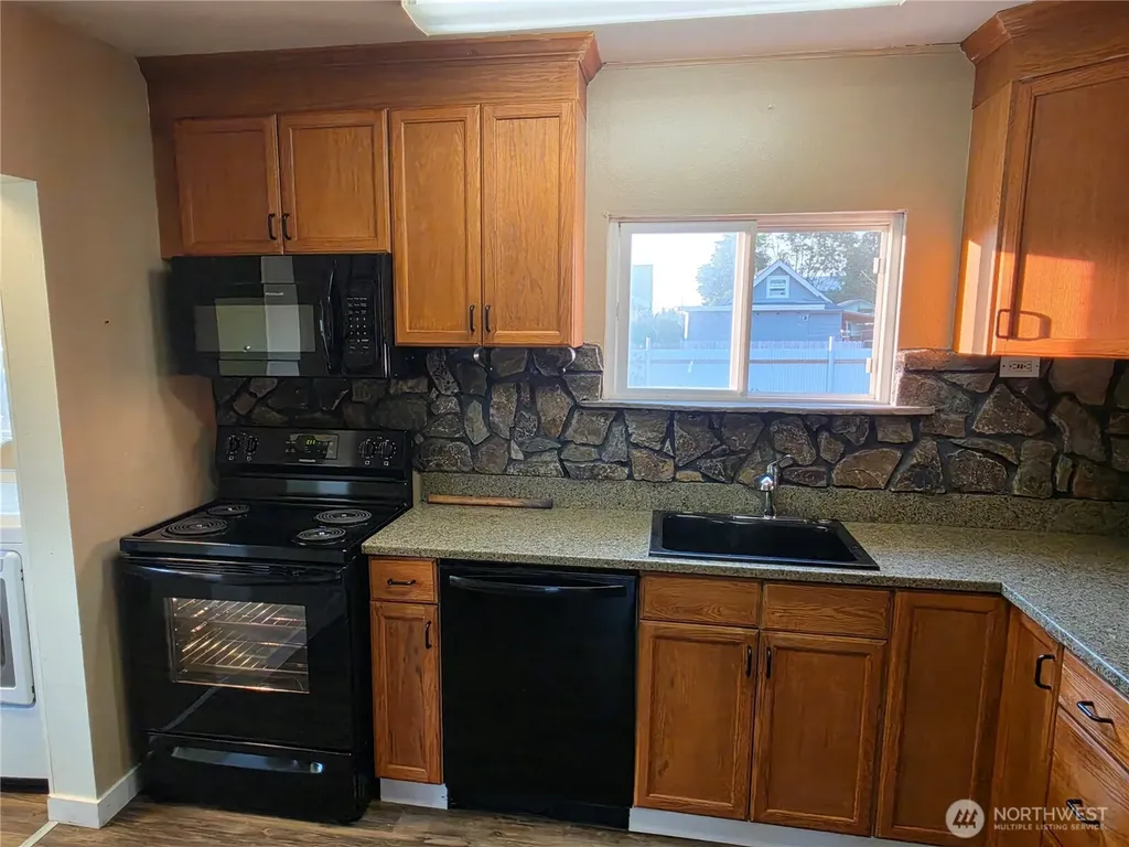 225 14th Street SE Auburn WA 98002