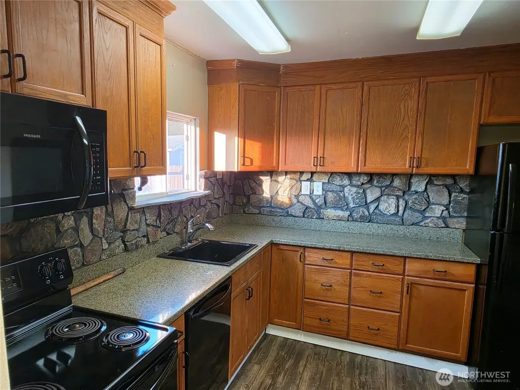 225 14th Street SE Auburn WA 98002