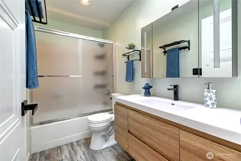 20440 104th Avenue SE Kent WA 98031