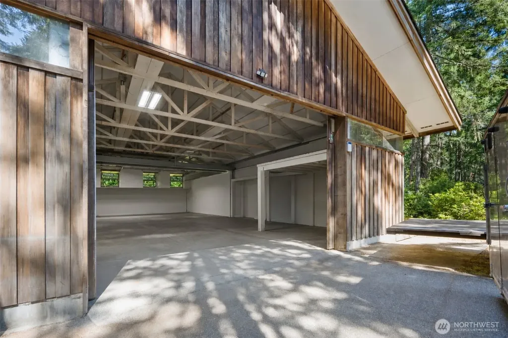 14752 NW Seaview Drive Seabeck WA 98380