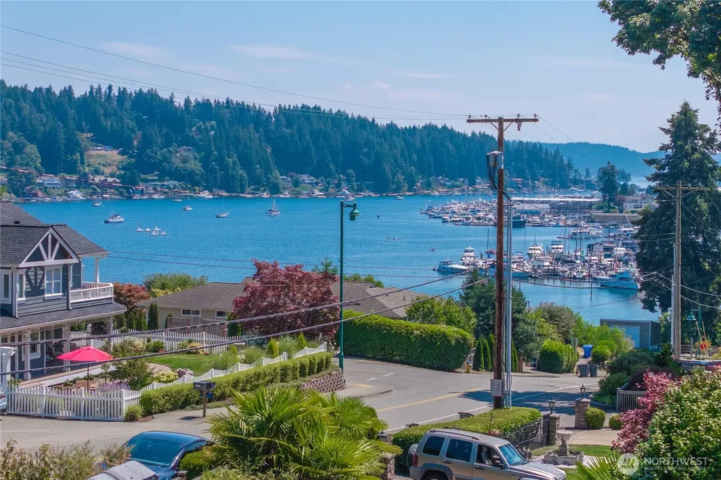 4106 Burnham Drive Gig Harbor WA 98332