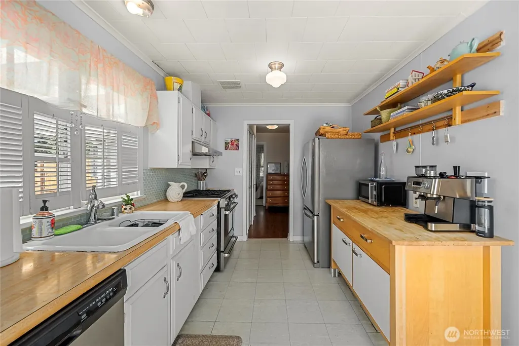 4106 Burnham Drive Gig Harbor WA 98332