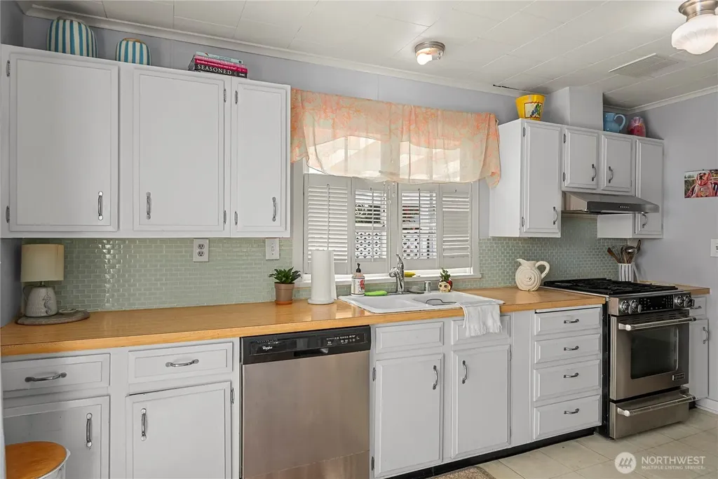 4106 Burnham Drive Gig Harbor WA 98332