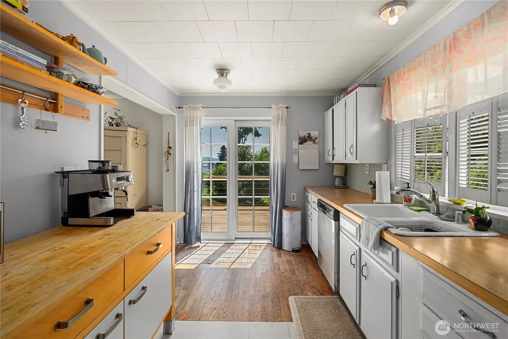 4106 Burnham Drive Gig Harbor WA 98332