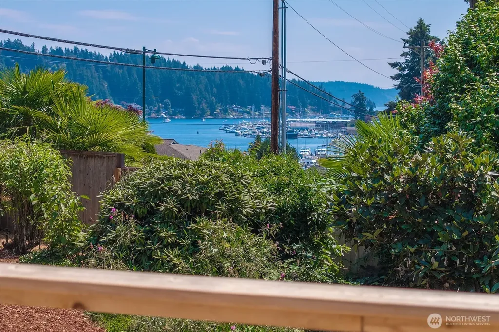 4106 Burnham Drive Gig Harbor WA 98332
