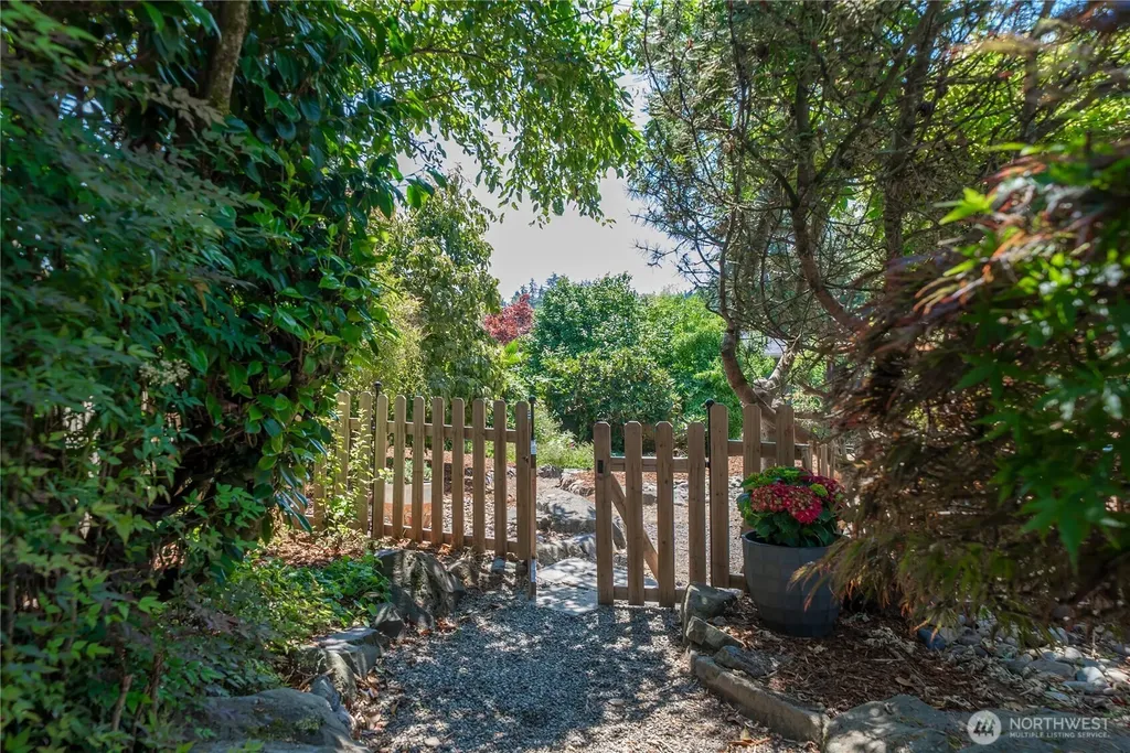 4106 Burnham Drive Gig Harbor WA 98332